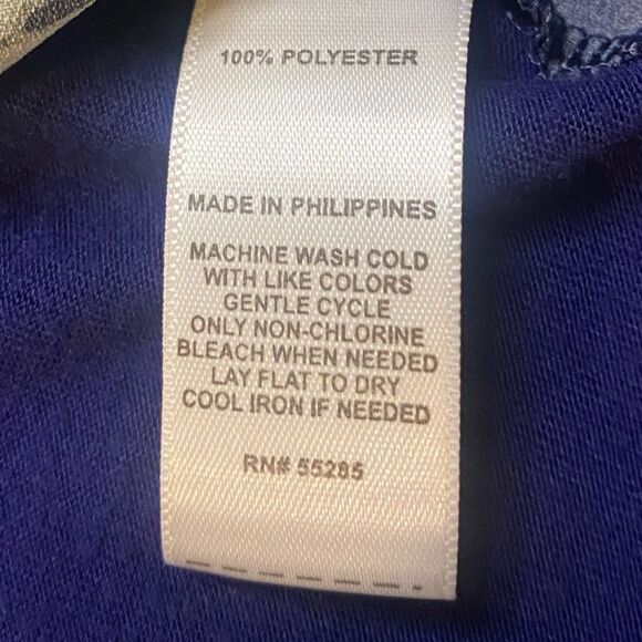 EXPRESS Navy Floral and Bird Print V-Neck Tank - Picture 6 of 6